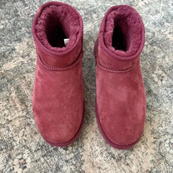 EMU Australia Stinger Micro W10937 Berry Wine Sheepskin Ankle Boots Womens 8 - Image 2