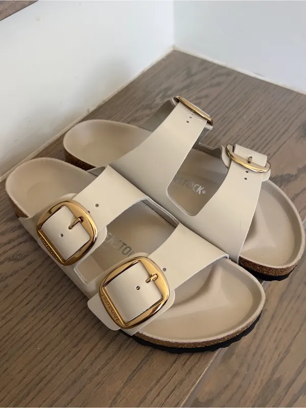 Birkenstock Arizona Big Buckle High Shine Sandals in Oyster NWOT - Image 3