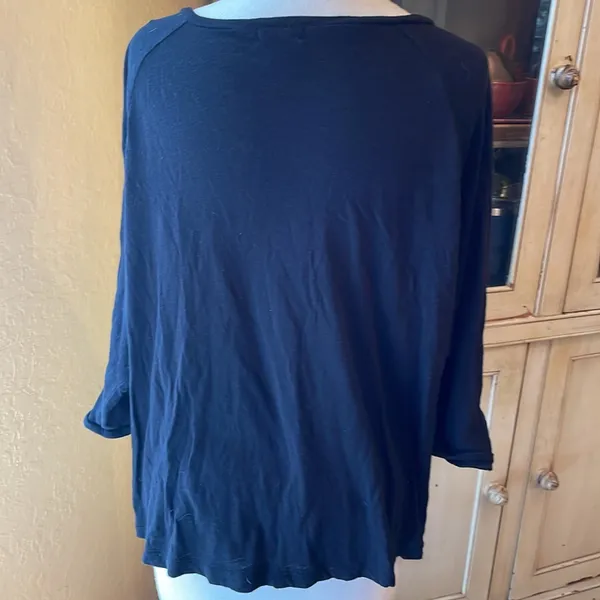 Old Navy 2 tops Medium - Image 10