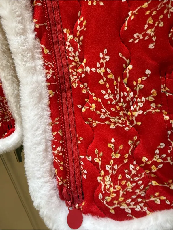 Cozy Red Floral Faux-Fur Trim Quilted Vest L - Image 4