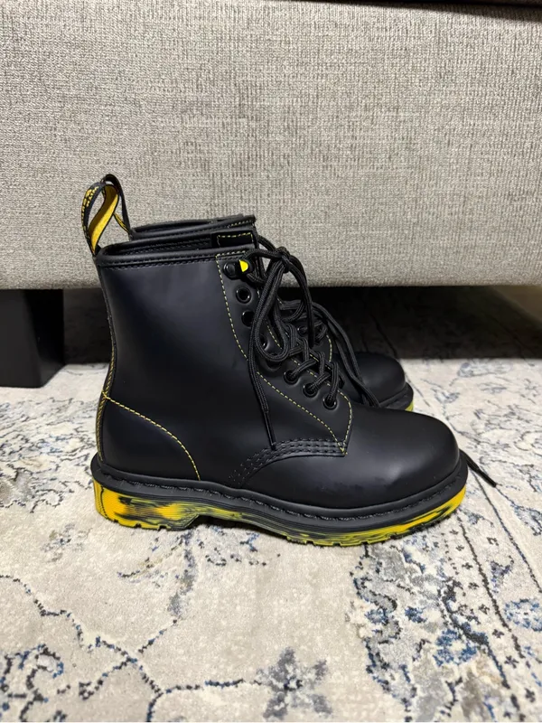 Dr Martens 1460 Marbled Sole Smooth Leather Lace Up Boot - Image 3
