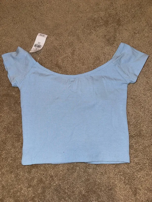 American Eagle Off-The-Shoulder Crop Top - Image 2