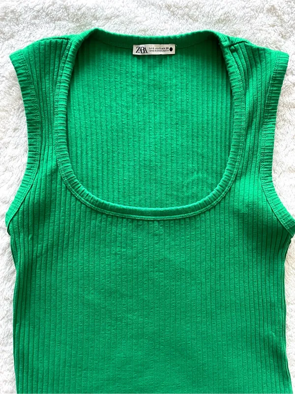 Zara Green Ribbed Scoop Neck Tank Size Small - Image 3