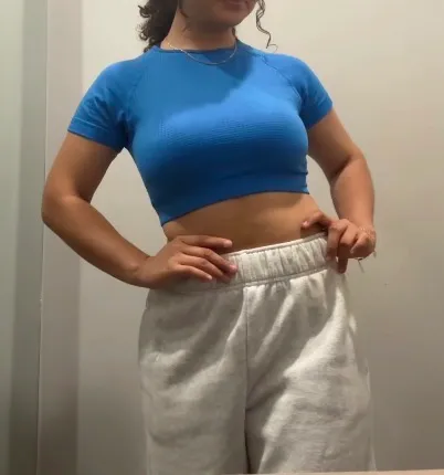 Blue gym top Size M - Image 4