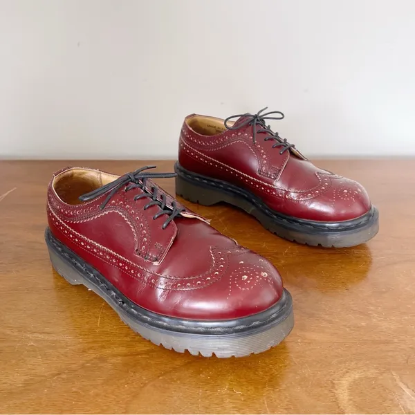 Dr Martens • vintage 3989 wingtip oxford brogues MIE cherry red leather platform - Image 10