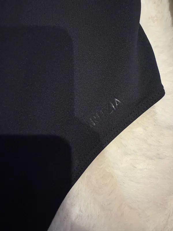 Aritzia Off-The-Shoulder Bodysuit Contour - Image 2