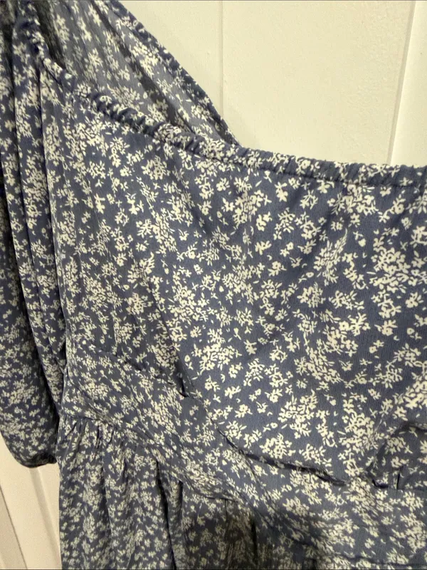 She + Sky Navy Blue ditsy Floral Puff-Sleeve Mini Dress - Image 2
