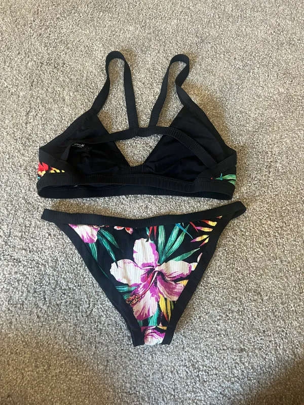 Hurley Bikini - Image 2