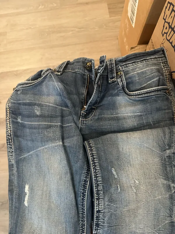 Early 2000s rock revival jeans - Image 4