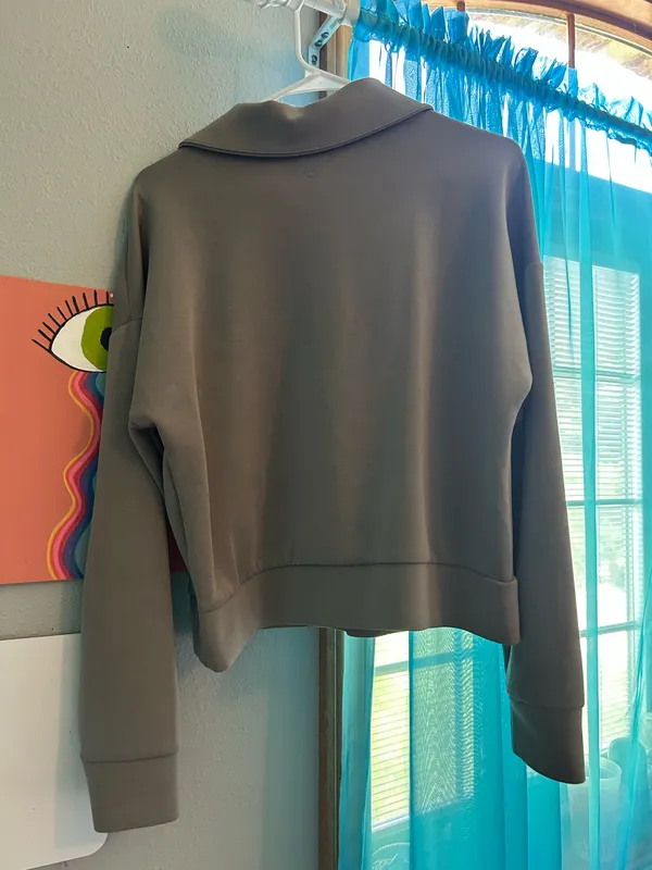 Quarter-Zip Avia Pullover - Image 3