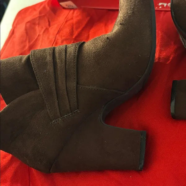 FINAL MARKDOWN American Eagle Outfitters Dark Brown Heeled Boots 5 1/2 - Image 7
