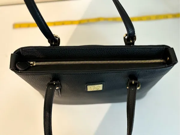 Classic Anne Klein Black Tote Handbag - Image 5