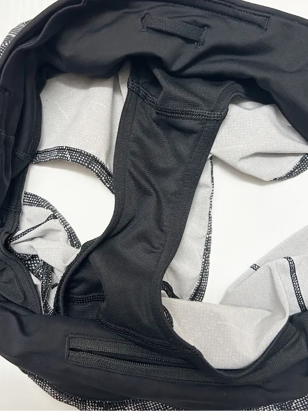 Lululemon Speed Up Shorts built in brief running athletic performance size 6 - Image 6