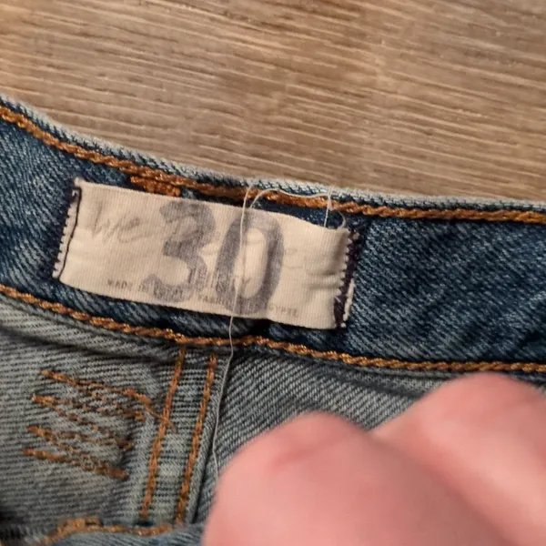 Free People Button Fly Distressed Raw Hem Shorts Size 30 - Image 5