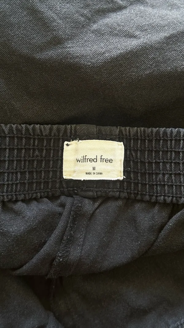 Aritzia Wilfred Free Black Cotton Linen Shorts Size M - Image 3