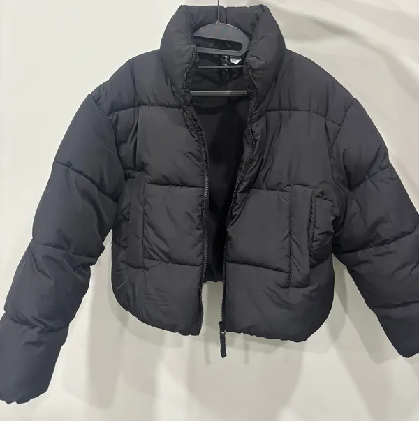 H & M BLACK PUFFER JACKET - Image 2