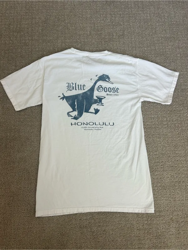 Malibu Tshirts White Blue Goose Honolulu shirt size small - Image 2