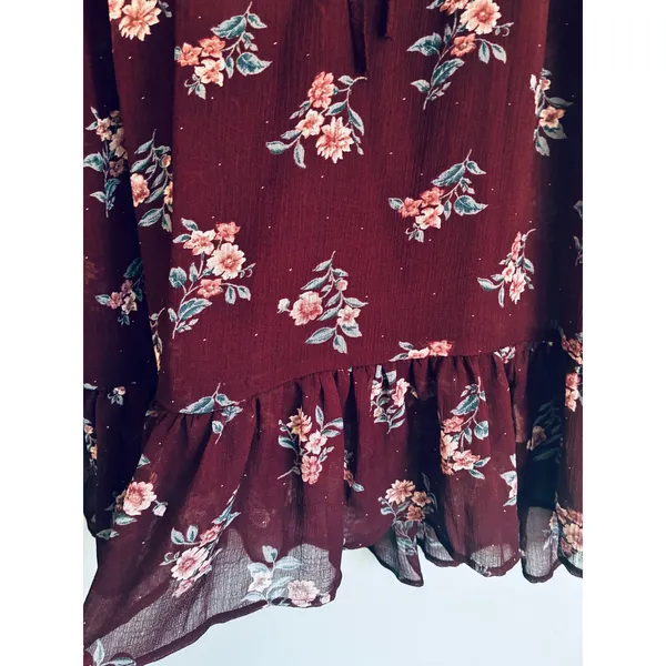 American Eagle Floral Boho Peasant Blouse XL Burgundy Bell Sleeve Lace Tie Neck - Image 8