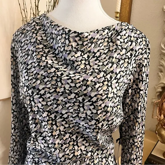 ASTR the Label NWT Long Sleeve Cowl Neck Mini Dress Open‎ Back Size Medium - Image 5