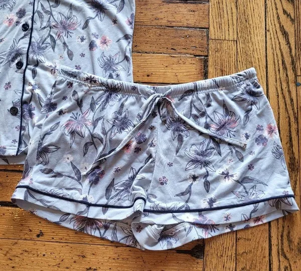Jessica Simpson 2 Piece Pajama Set Watercolor Floral Print Size Medium - Image 3