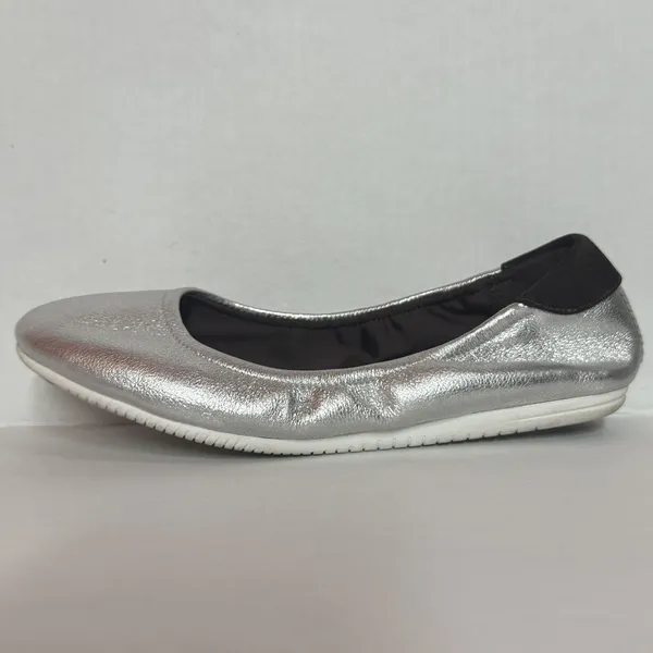 Cole Hahn StudioGrand Silver Leather Ballet Flats Slip-on Shoes Women's Size 5.5 - Image 8