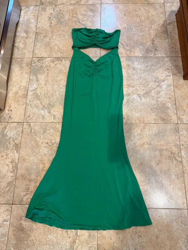 Tiger Mist Bright Green Strapless Cutout Ruched maxi Dress - Image 4
