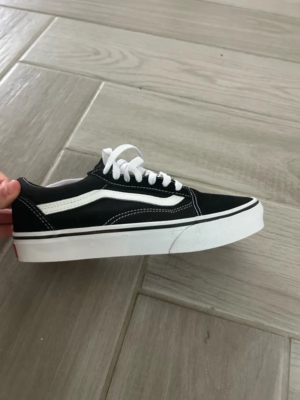 Black and white vans - Image 3