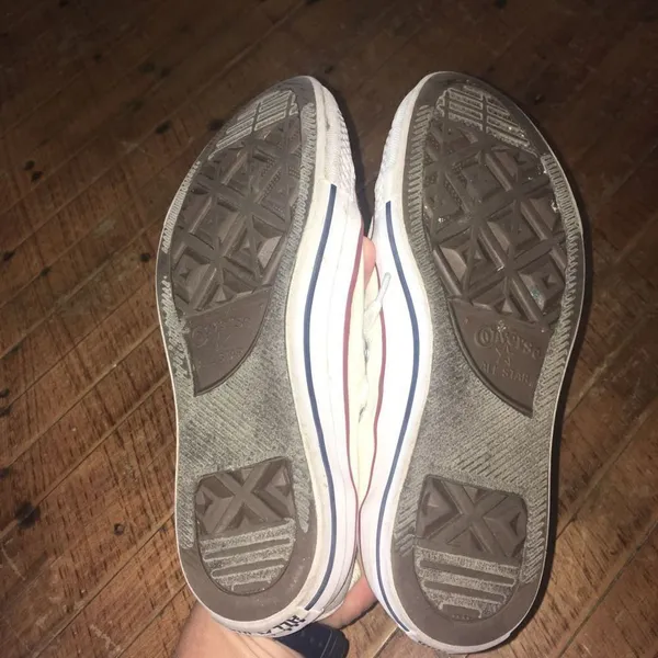 Converse off white low top size 6 classic Chuck Taylor shoes - Image 2
