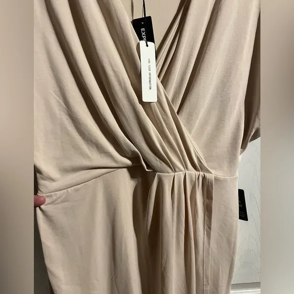Express Pleated Wrap Front Dress NWT Size Small Cream Colored Midi Umpire‎ Waist - Image 5