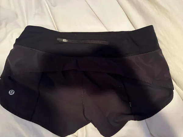 Lululemon Speed Up Shorts 2.5 - Image 2