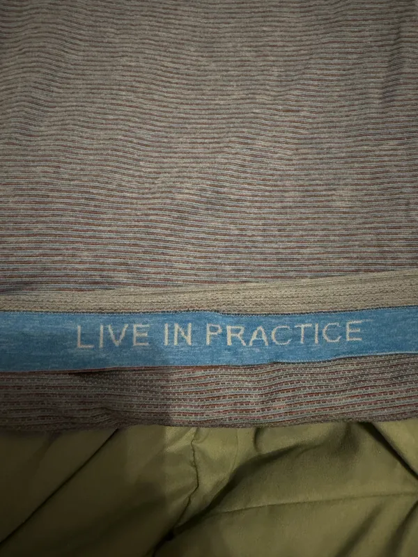 Lululemon Men’s Metal Vent Shirt L - Image 2