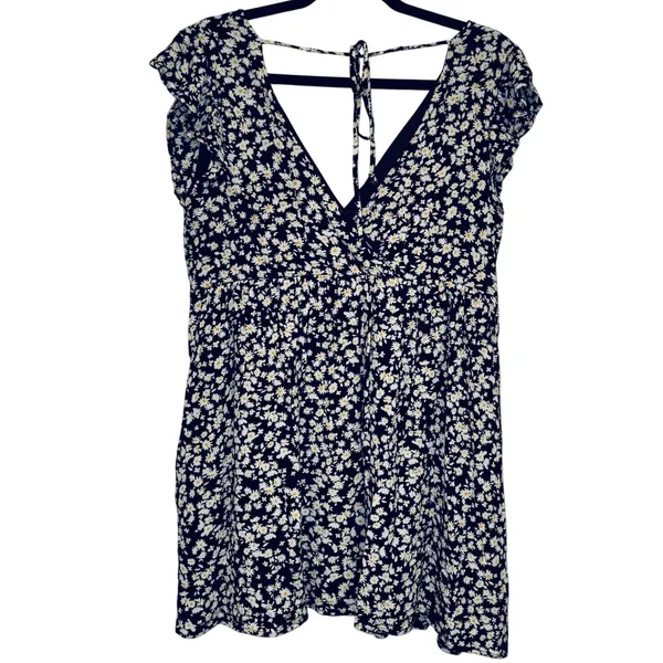 165 |Altar'd State Black Boho Cottagecore Floral‎ Ditsy Daisy V-Neck Small Dress - Image 3