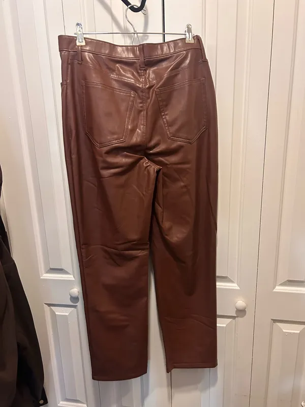 Abercrombie Curve Love 90s Straight High-Rise Faux Leather Pants - Image 2
