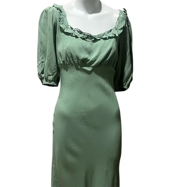 ASTR The Label Women's Green Midi Dress Size M Puff Sleeve Casual - Image 3