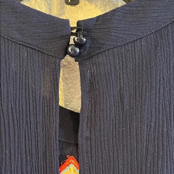 I.N. San Francisco Navy Embroidered Blouse - Image 5