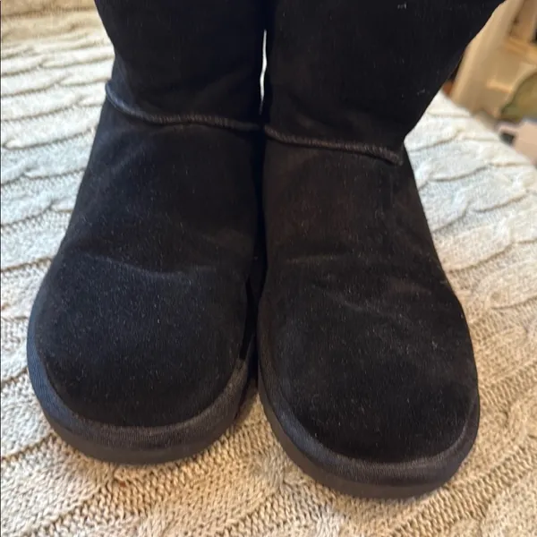 Koolaburra by Ugg Black Ankle Boots with Suede Finish Size 9 - Image 5