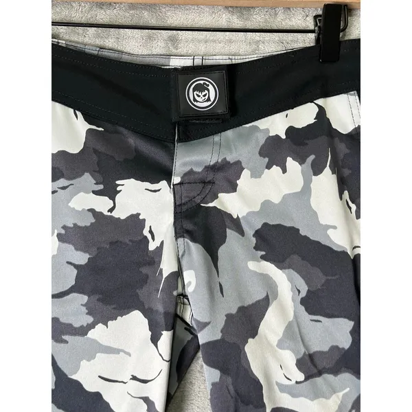 Vintage Y2k Camo Leopard Board Shorts Size 12 Brown Green Patchwork Tomboy Chic - Image 3