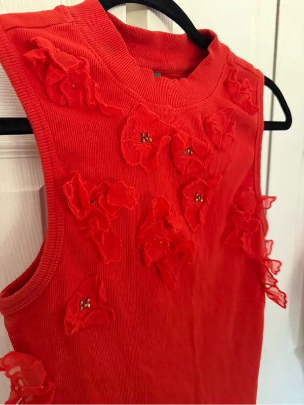 Anthropologie Sleeveless 3D Floral Appliqué Top Coral Orange Ribbed Tank Small - Image 4