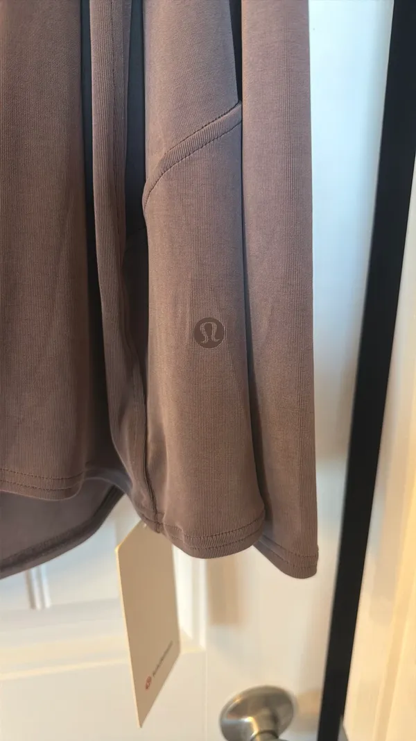 Lululemon Drapey Softstreme Off-The-Shoulder LS - Image 5