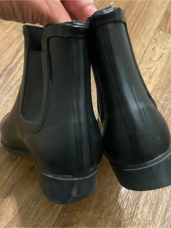 The Gap Womens Size 8 Chelsea Black Rubber Ankle Rain Boots Booties 6”H Tall - Image 6