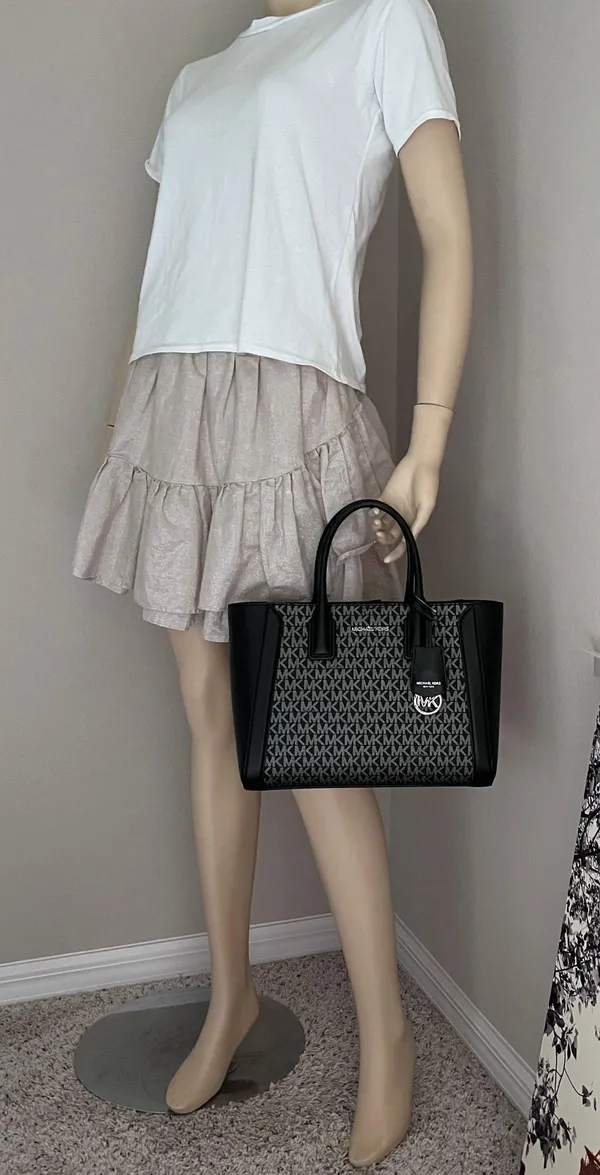 Michael Kors Purse And IPad Case - Image 8