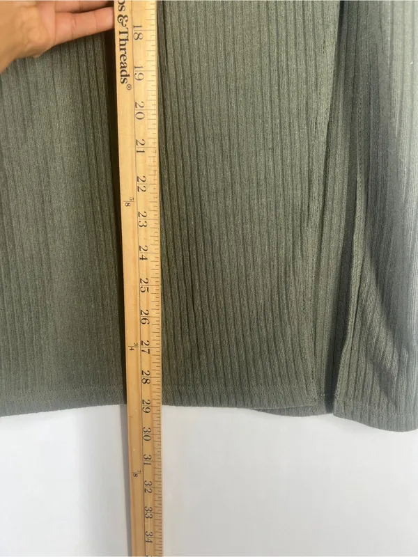 Abercrombie & Fitch Olive Green Ribbed Midi Skirt with Side Slit - Image 7