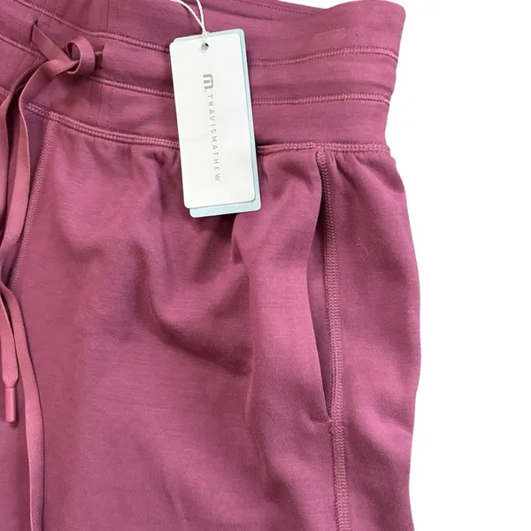 Travis Mathew Skylift Soft Tie Short W/Pockets Sz S in Damson GOLF Resortwear - Image 7