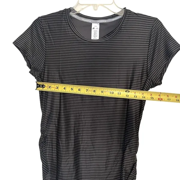 New Balance Isaac Mizrahi Live Shirt Women's Medium Black Striped Tee Activewear - Image 4