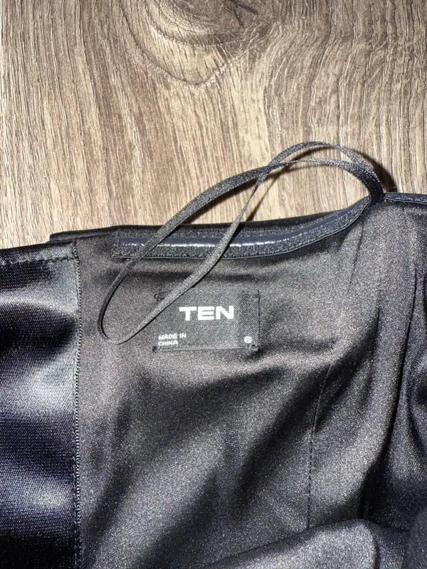 Aritzia Ten by Babaton Black Satin Strapless Dress - Image 6