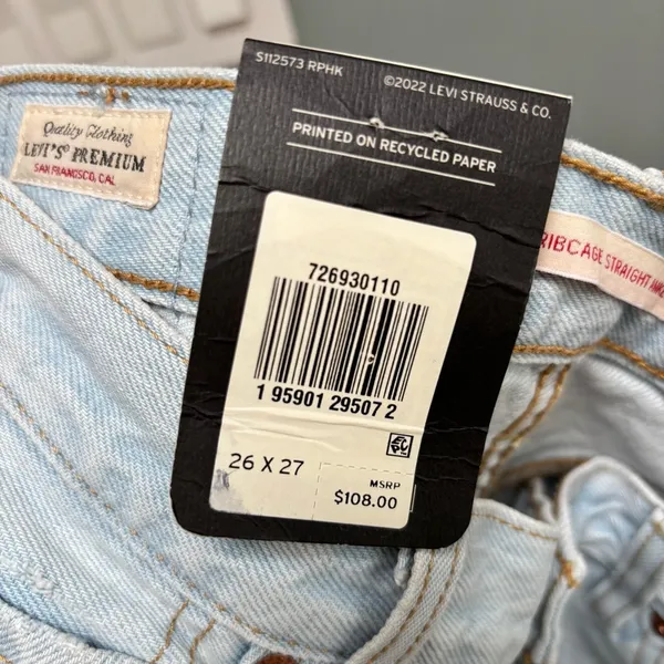 Levi’s Ribcage Straight Ankle Distressed Light Wash Jeans 26 - Image 9