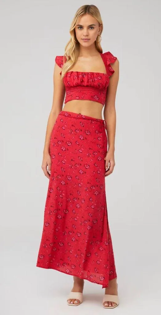 Free People Bijou Skirt Set Cherry Red Floral 2 Pc Smocked Back Ruffle sz 4 - Image 2