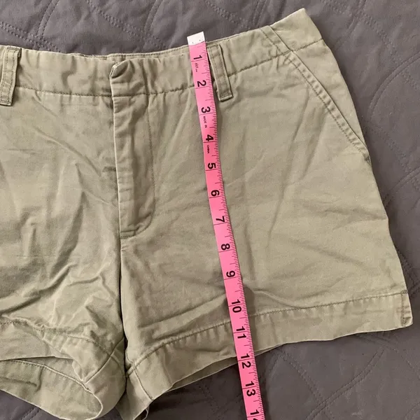Old navy shorts - Image 3