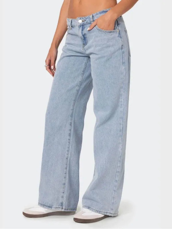 Edikted Low Rose Raelynn Jeans - Image 2