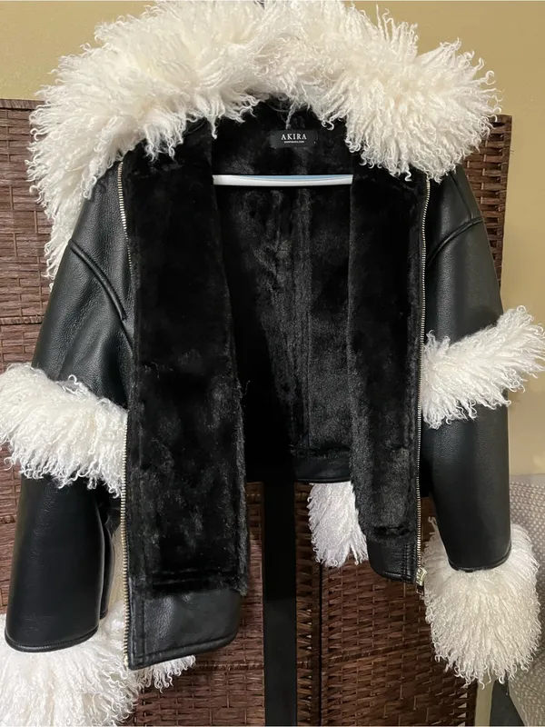 NEW AKIRA “Aspen Glow Up” Faux Fur Coat – Black – Size Large - Image 7